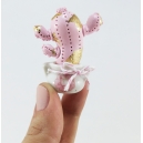 Pièce unique - Mini mini mini Cactus décoratif rose très pale / feuilles d'or 