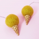 Boucles d'oreille pendantes - Cornet boule de laine (Jaune)