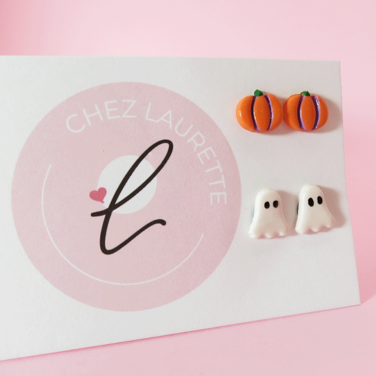 2 paires de boucles d'oreille de style clou - Fantome / Citrouille