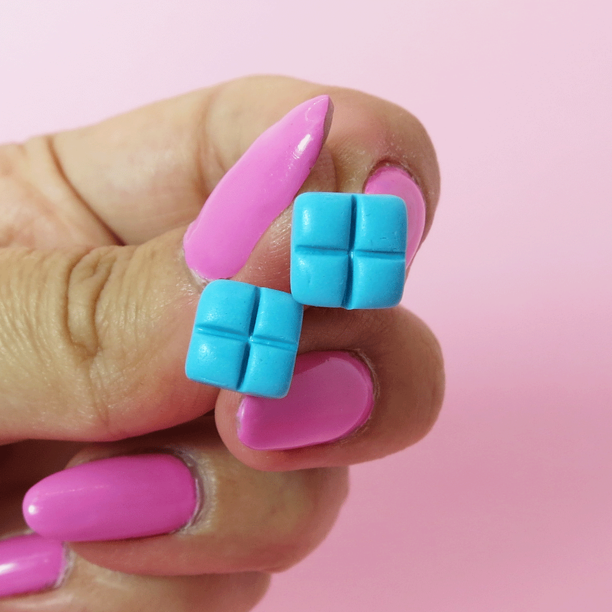 Puces d'oreilles, Tablette de chocolat bleues