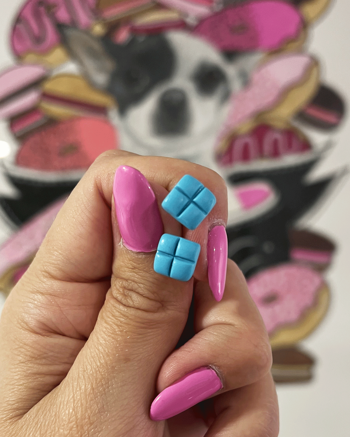 Puces d'oreilles, Tablette de chocolat bleues