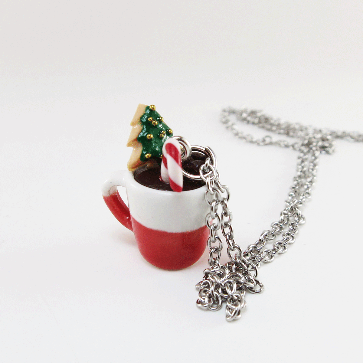 Tasse de Noël toute garnie : biscuit sapin, cane de Noël & carreau de chocolat